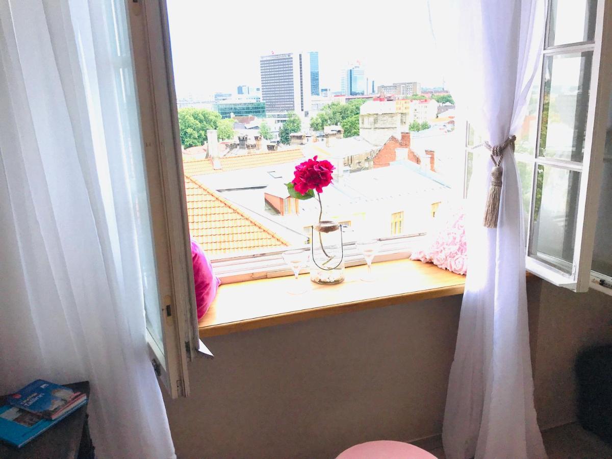 Cozy Oldtown Studio With Magnific City View Tallinn Exteriér fotografie